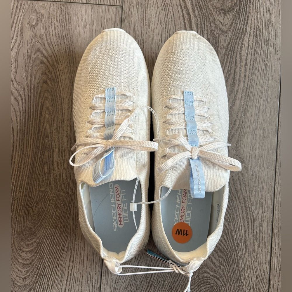 Skechers White and Light Blue Knit Sneakers memory foam wide fit shoes - Picture 2 of 9